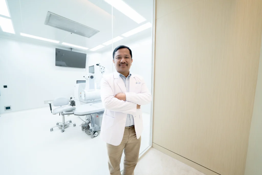 dr. I Ketut Semara Budiyasa, Sp.M(K) - Dokter Spesialis Mata di Bali